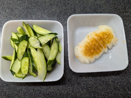 夏野菜とさっぱり！焼チーズの梅酢和え