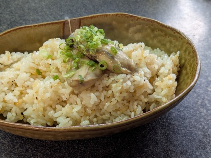 牡蠣の旨味が凝縮！牡蠣チャーハン