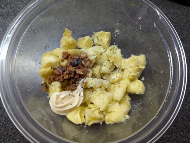 さつまいもとこんかさばの温サラダ