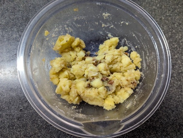 さつまいもとこんかさばの温サラダ