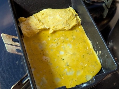 「ほたるいか粋づくり 醤油味」のふわふわ卵焼き