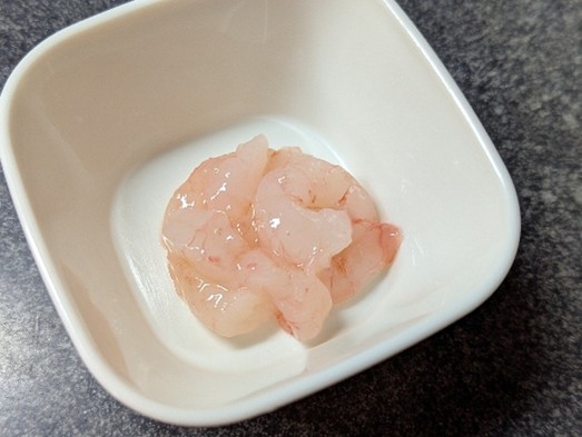 甘えび塩辛を用意します