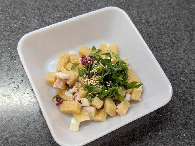 材料を混ぜ合わせる