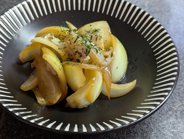 「小鯛の笹漬」と新玉ねぎのマリネ